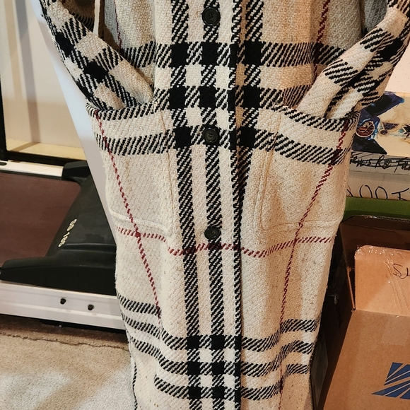 AUTHENTIC BURBERRY WOOL COAT IN EXCELLENT CONDITION SIZR 12 - Picture 3 of 7